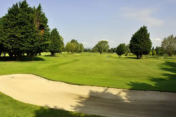 peterstone lakes golf course